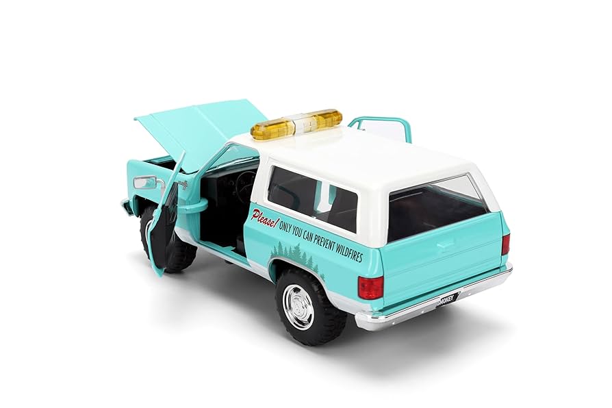JADA 1980 シボレーブレーザー & スモーキーベアー・フィギア Amazon.com: Jada Smokey Bear 1980 Chevy Blazer Die-Cast Car